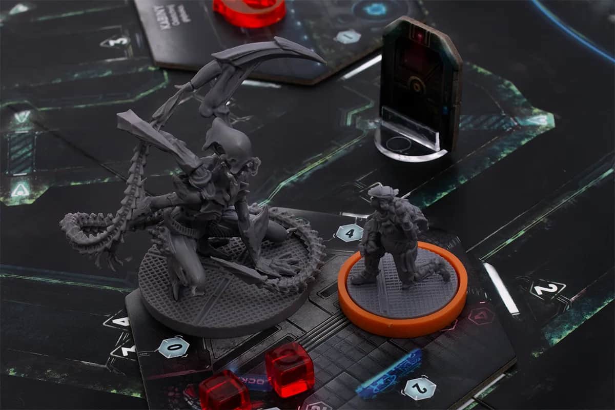 Gra planszowa Nemesis - jak wygrać krwawą walkę o przetrwanie?