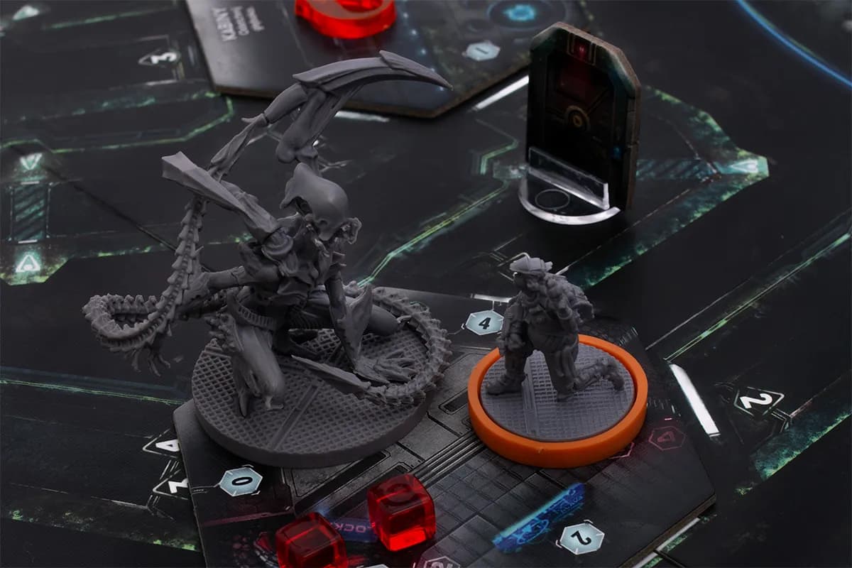 Gra planszowa Nemesis - jak wygrać krwawą walkę o przetrwanie?